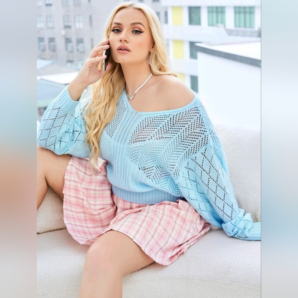 Women open knit top